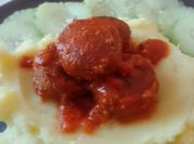 Una foto de ensalada tomates