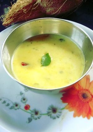 ओडिशा कि नारियल कड़ी (orissa ki nariyal kadhi recipe in Hindi) रेसिपी मुख्य फोटो