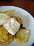 Merluza al horno con patatas panaderas