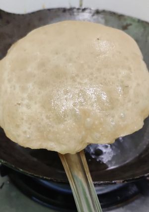 ফুলকো লুচি (luchi recipe in bengali) রেসিপির প্রধান ছবি