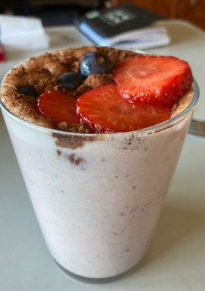 Una foto de Smoothie arándanos y fresa
