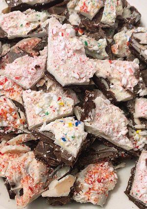 A picture of Peppermint bark.