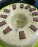 Bolo de simples com brigadeiro branco