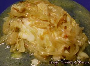 Una foto de Bacalao fresco encebollado a mi manera