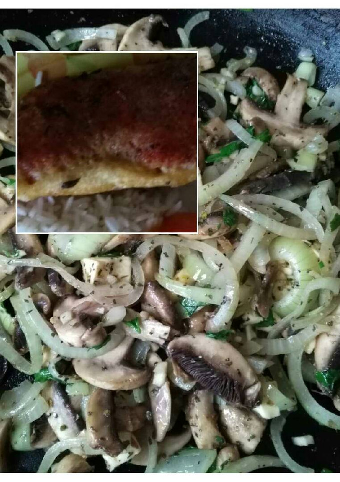 Una foto de Chiles Rellenos vegetarianos