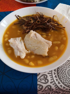 Una foto de Habichuelas con puerro y bacalao