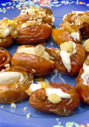 A picture of Almond Dates.