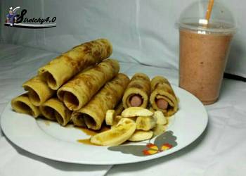 Easiest Way to Cook Yummy Honey Dripping Hot dog Pancakes with banana Toppings  Smoothies