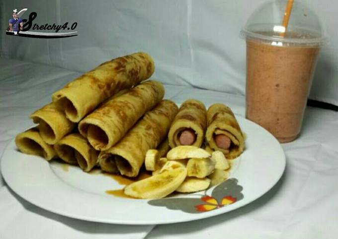 Honey Dripping Hot dog Pancakes with banana Toppings &amp; Smoothies