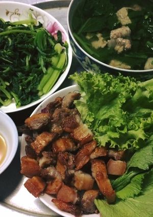 Hình của món Ba chỉ chiên nước mắm.