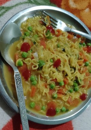 मैगी (maggi recipe in Hindi) रेसिपी मुख्य फोटो