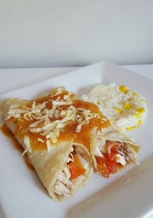 Una foto de Enjitomatadas de pollo