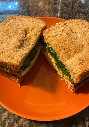 Foto resep Sandwich Simple with Over Easy Egg & Veggies