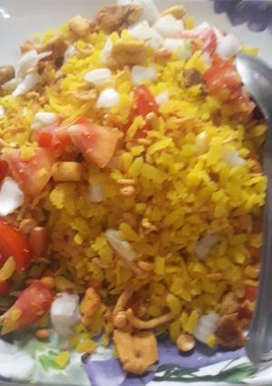 पोहा (poha recipe in Hindi) रेसिपी मुख्य फोटो