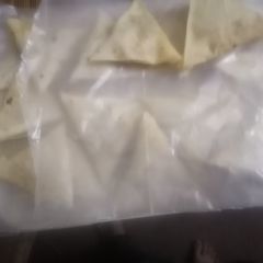 A picture of Aloo ke samosay.