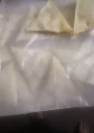 A picture of Aloo ke samosay.
