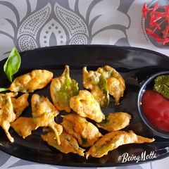 A picture of Crispy Palak Fritters.