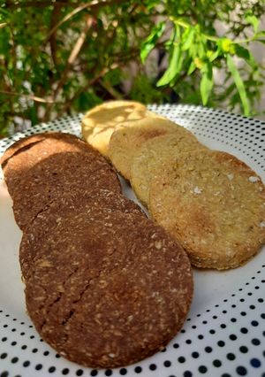 Una foto de 🍊 Galletitas veganas de naranja y chocolate🍊