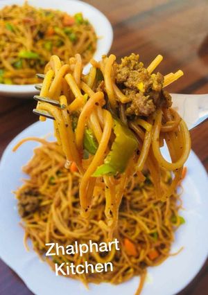 (Brown spaghetti)soyayyar taliya me kayan lambu ainihin hoton girkin