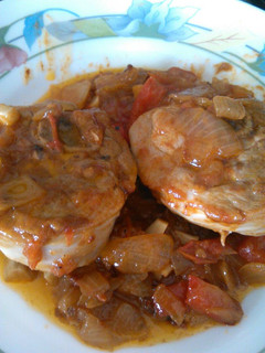 Una foto de Ossobuco de pavo rustido