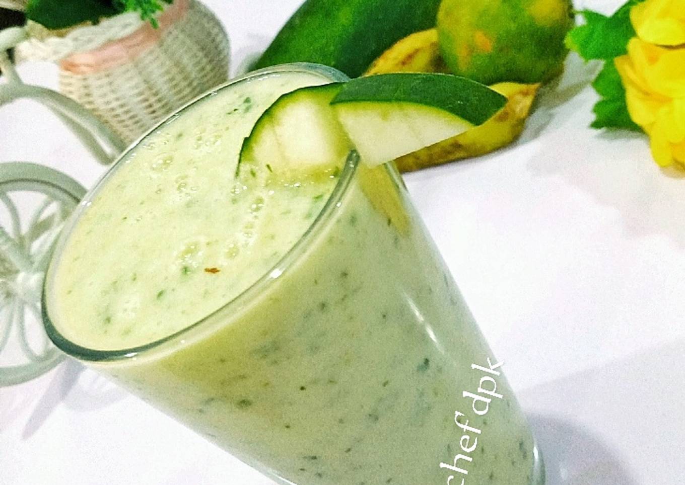 Cucumber banana smoothie
