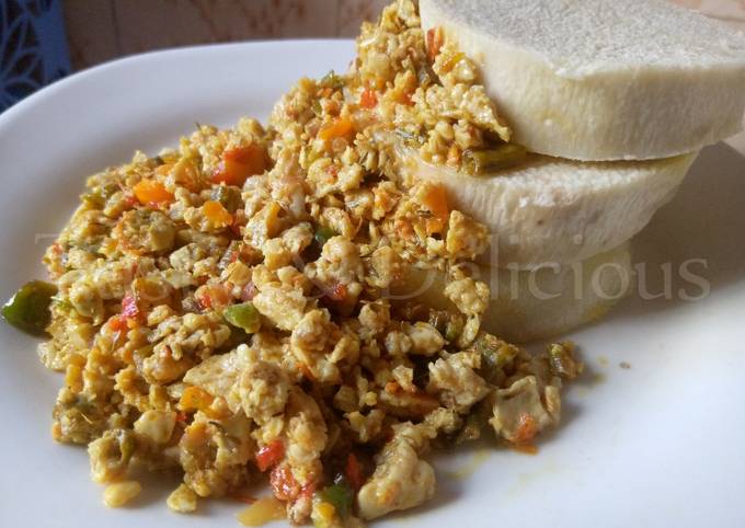 Steps to Prepare Super Quick Homemade Boiled Yam with Egg Sauce