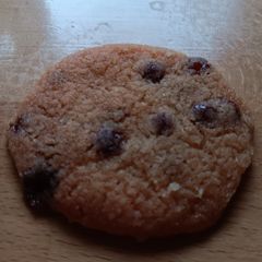 A picture of Vanilla Chocolate Chip Cookies.