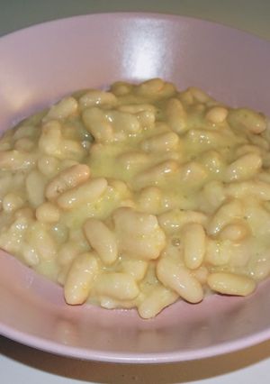 Une photo de Haricots blancs sauce ail/citron (vegan)