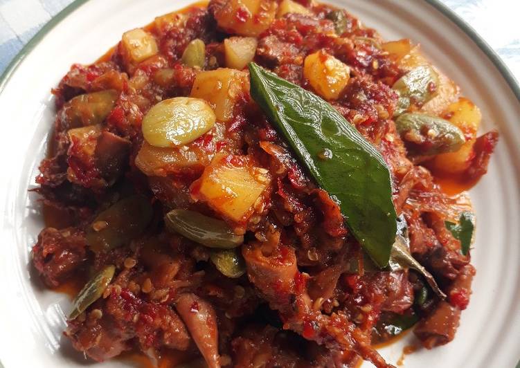 Sambal Cumi Asin Petai