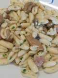 Cavatelli con guanciale e funghi