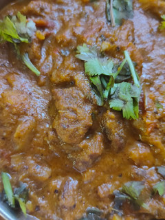 செட்டிநாடு மட்டன் கிரேவி (chettinad mutton gravy recipe in tamil) செய்முறை முக்கிய புகைப்படம்