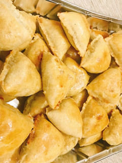 A picture of Chicken pie.