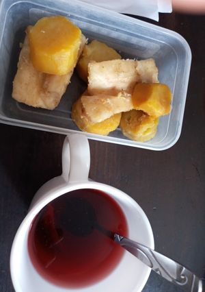 A picture of Cassava and sweet potato.