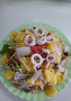 Hình của món Mực xào rau củ.