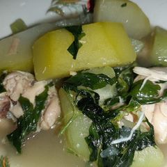 A picture of Tinolang manok.