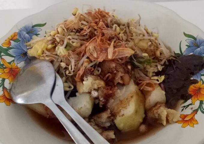 Resep LONTONG BALAP Surabaya Oleh Minna - Cookpad