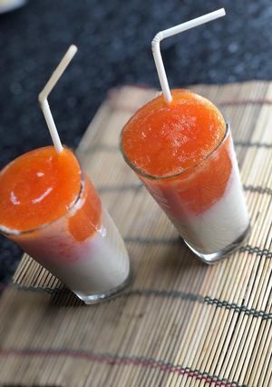 A picture of Papaya in Milk pudding.