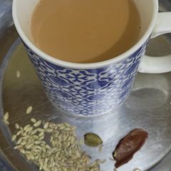 A picture of 3 spice masala chai.