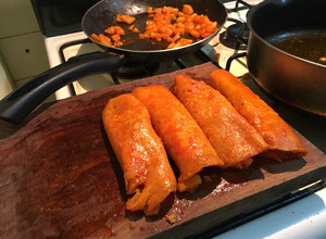 Una foto de Enchiladas Michoacanas / Enchiladas Rojas de Papa