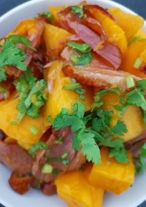 A picture of Mango duck salad.