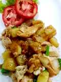 มันฝรั่งผัดกระเทียมพริกไทยไก่