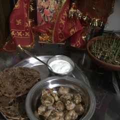 A picture of Sukhi masala arbi.