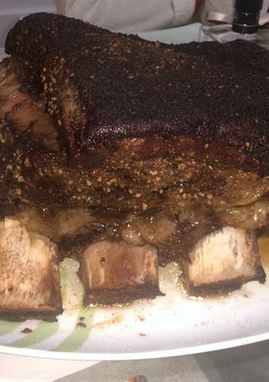Una foto de Costillas de Brontosaurio