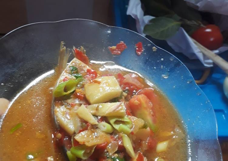 Ikan patin kuah asam pedas