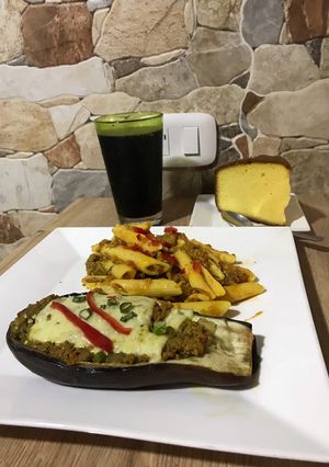 Una foto de Berenjenas rellenas con carne molida