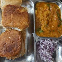 A picture of Pav bhaji.