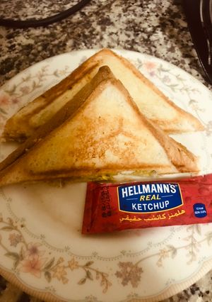 A picture of Boiled egg sandwich.