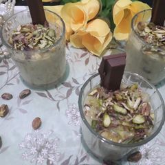 A picture of Apple pistachio shot.