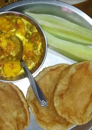 आलू मटर की सब्जी (aloo matar ki sabzi recipe in Hindi) रेसिपी मुख्य फोटो