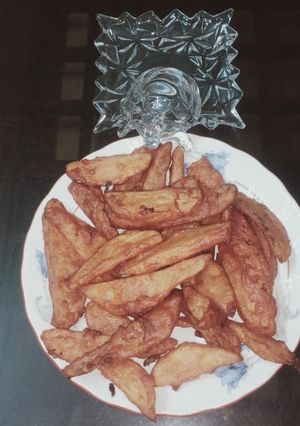 आलू के पकौड़े (Aloo ke pakode recipe in hindi) रेसिपी मुख्य फोटो
